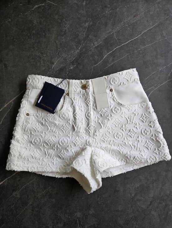 Louis Vuitton Pants - { Louis Vuitton } Shorts